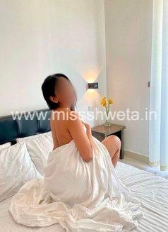 Ayushi Khanna escort girls